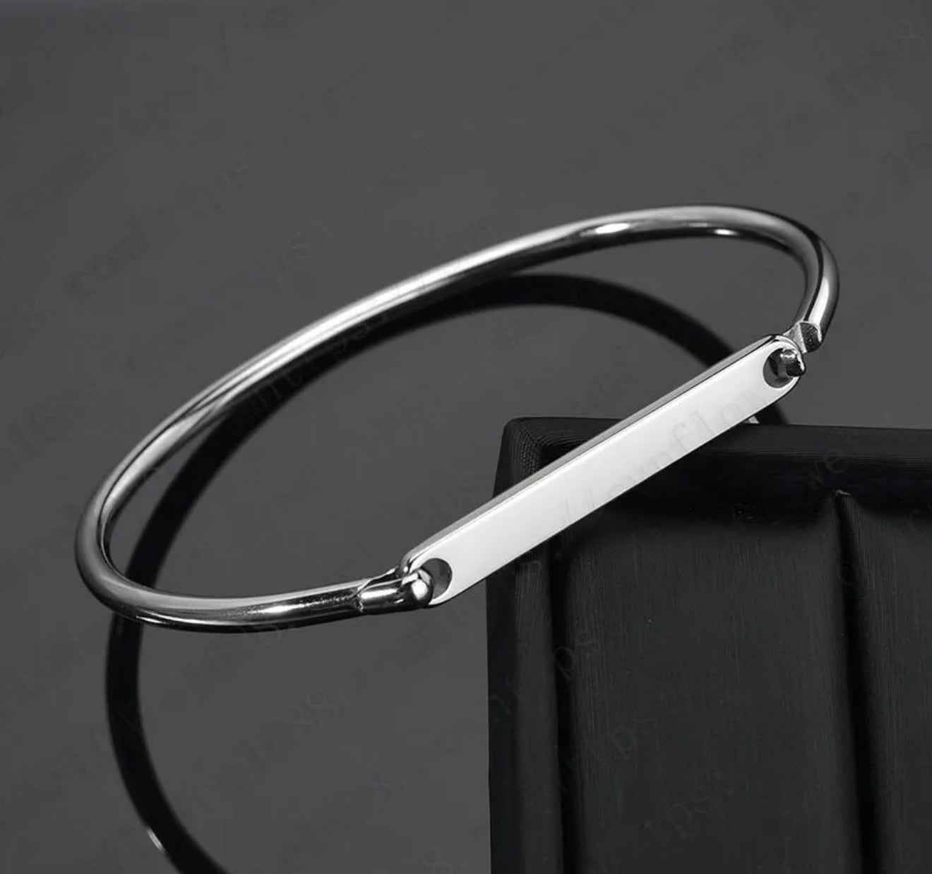 Serenity Gold Bar Bangle